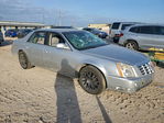 Cadillac DTS 2010