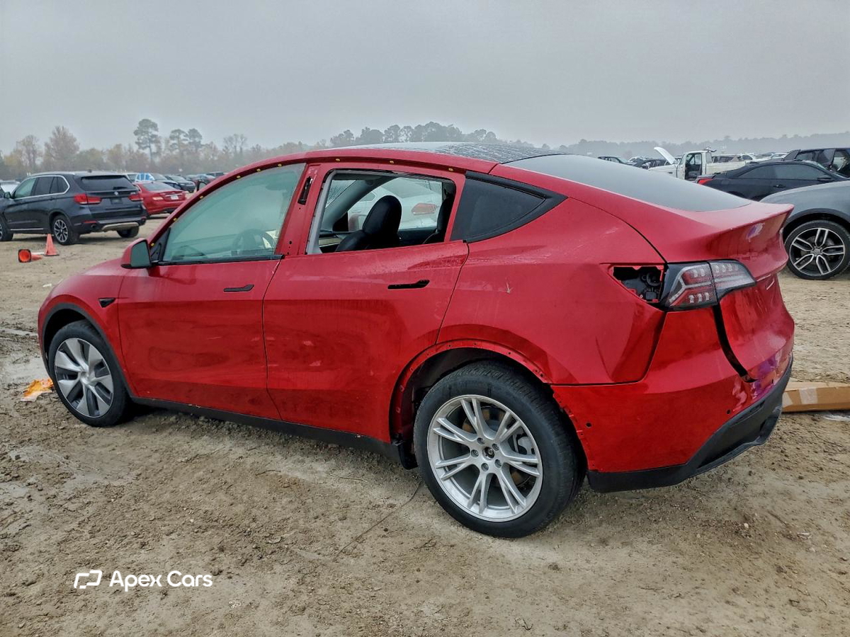 Tesla Model Y 2024