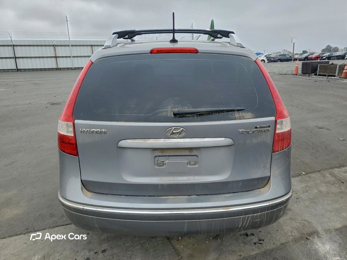Hyundai Elantra 2012