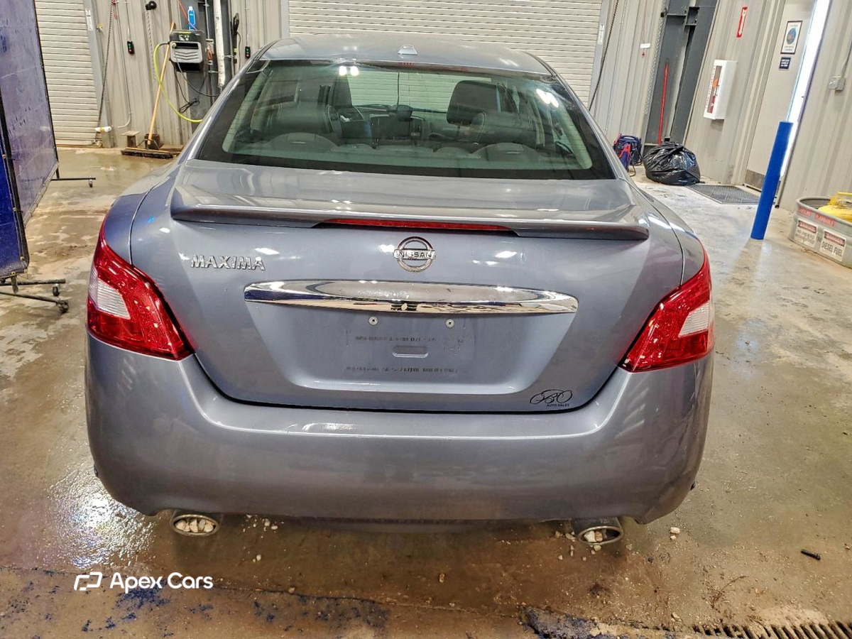 Nissan Maxima 2011