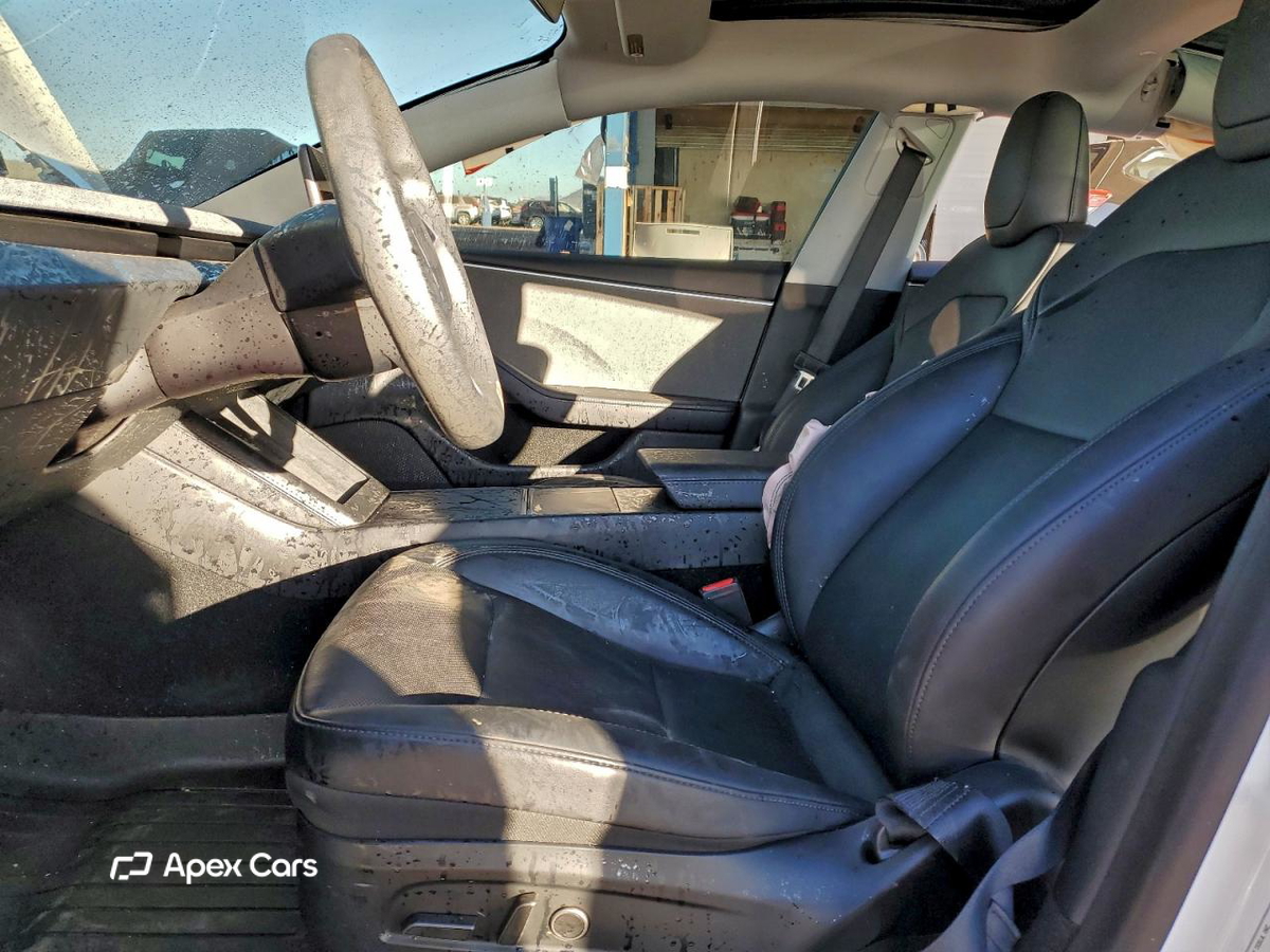 Tesla Model 3 2025