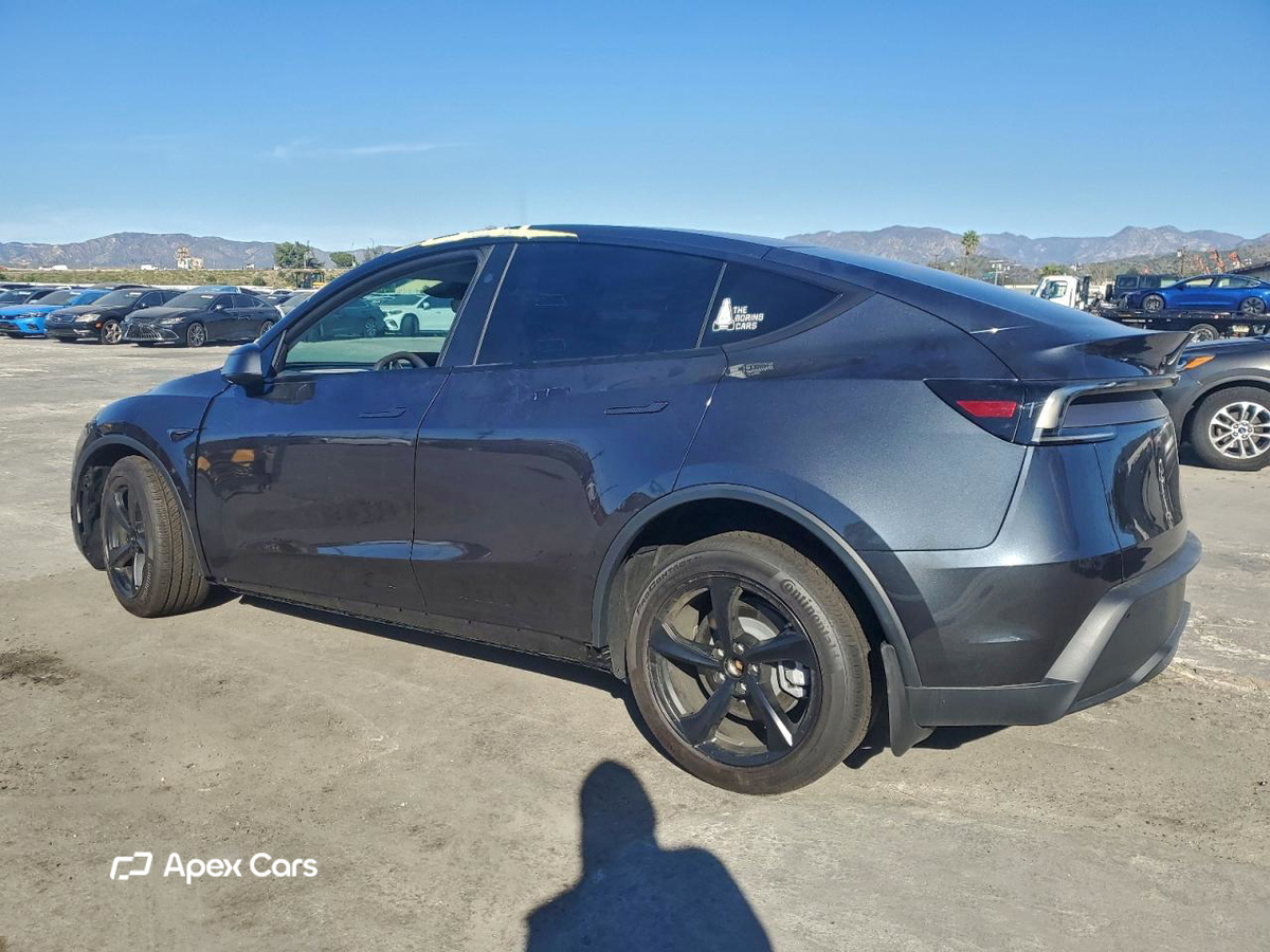 Tesla Model Y 2026