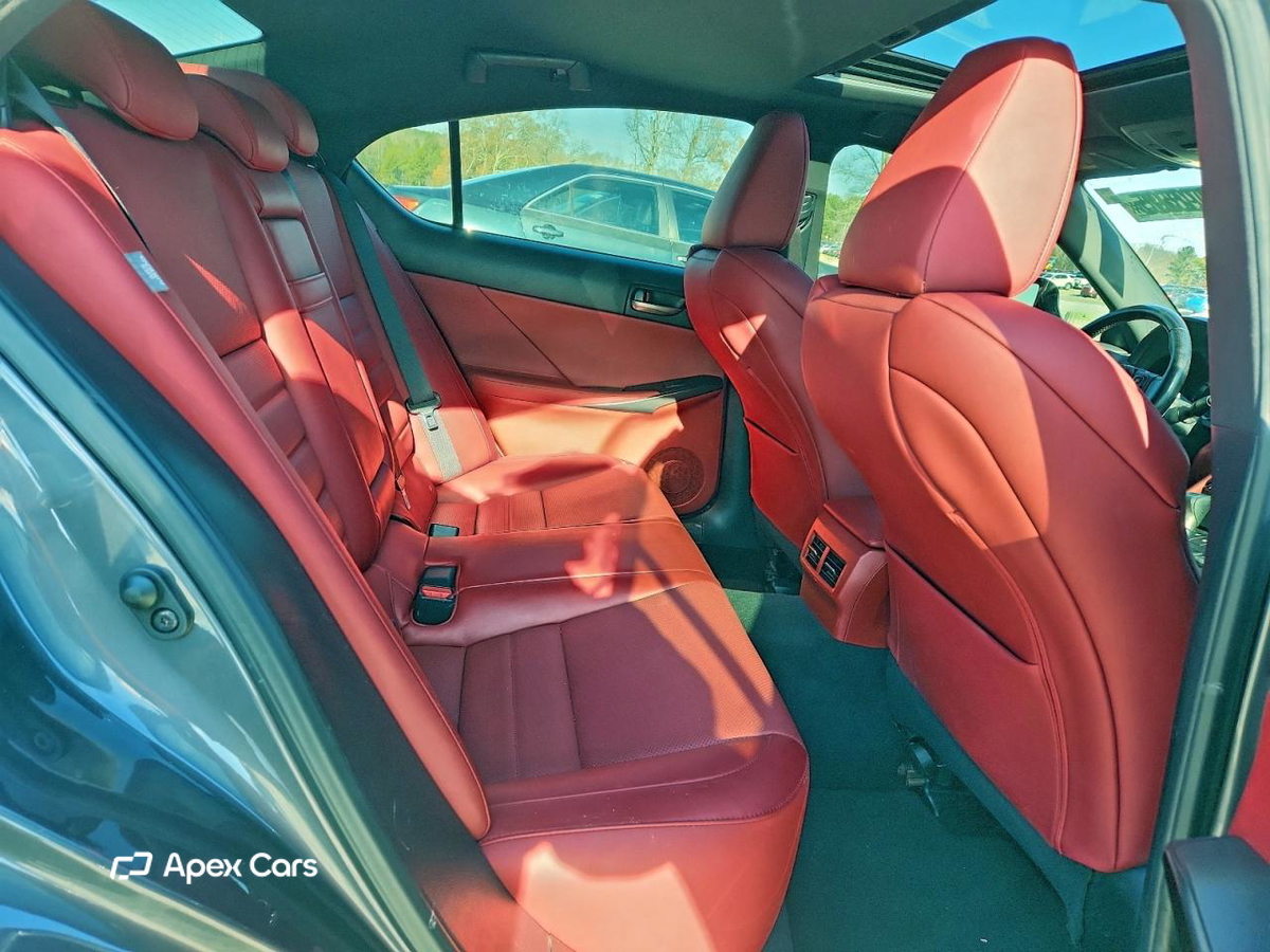 Lexus IS 2021