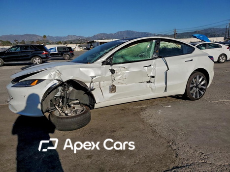 Tesla Model 3 2025 - Image 1 of 13