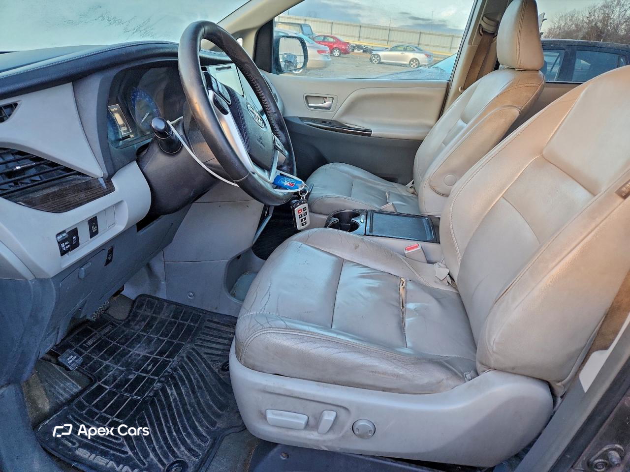Toyota Sienna 2015