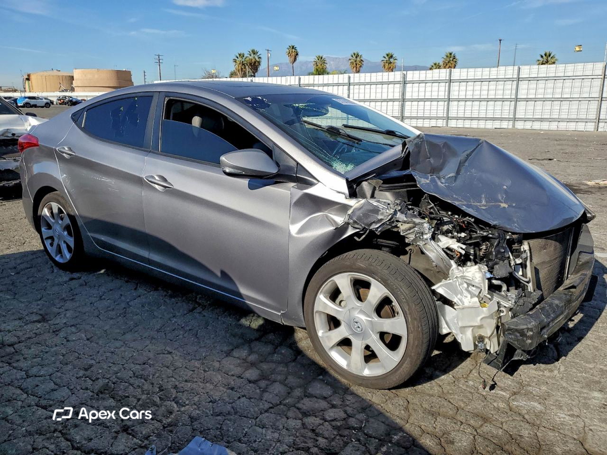 Hyundai Elantra 2012