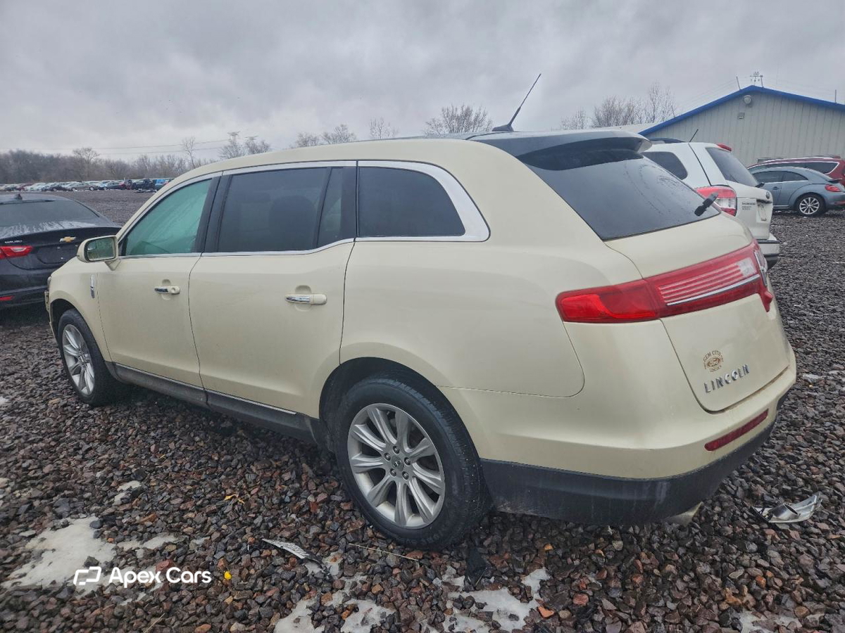 Lincoln MKT 2015