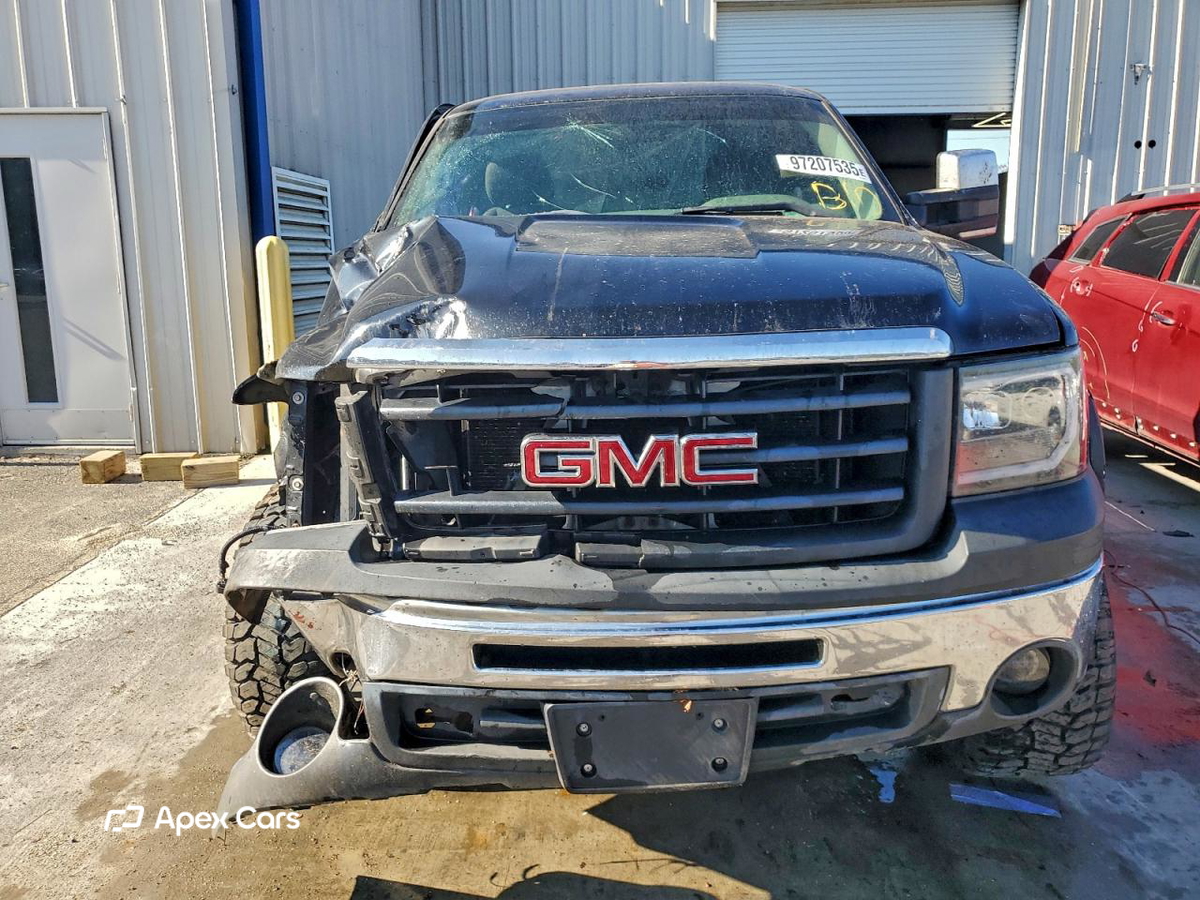 GMC Sierra 2011