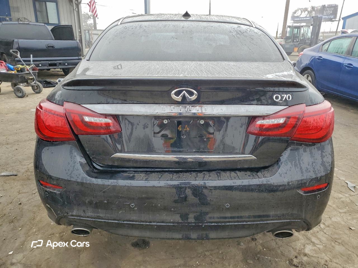 Infiniti Q70 2017