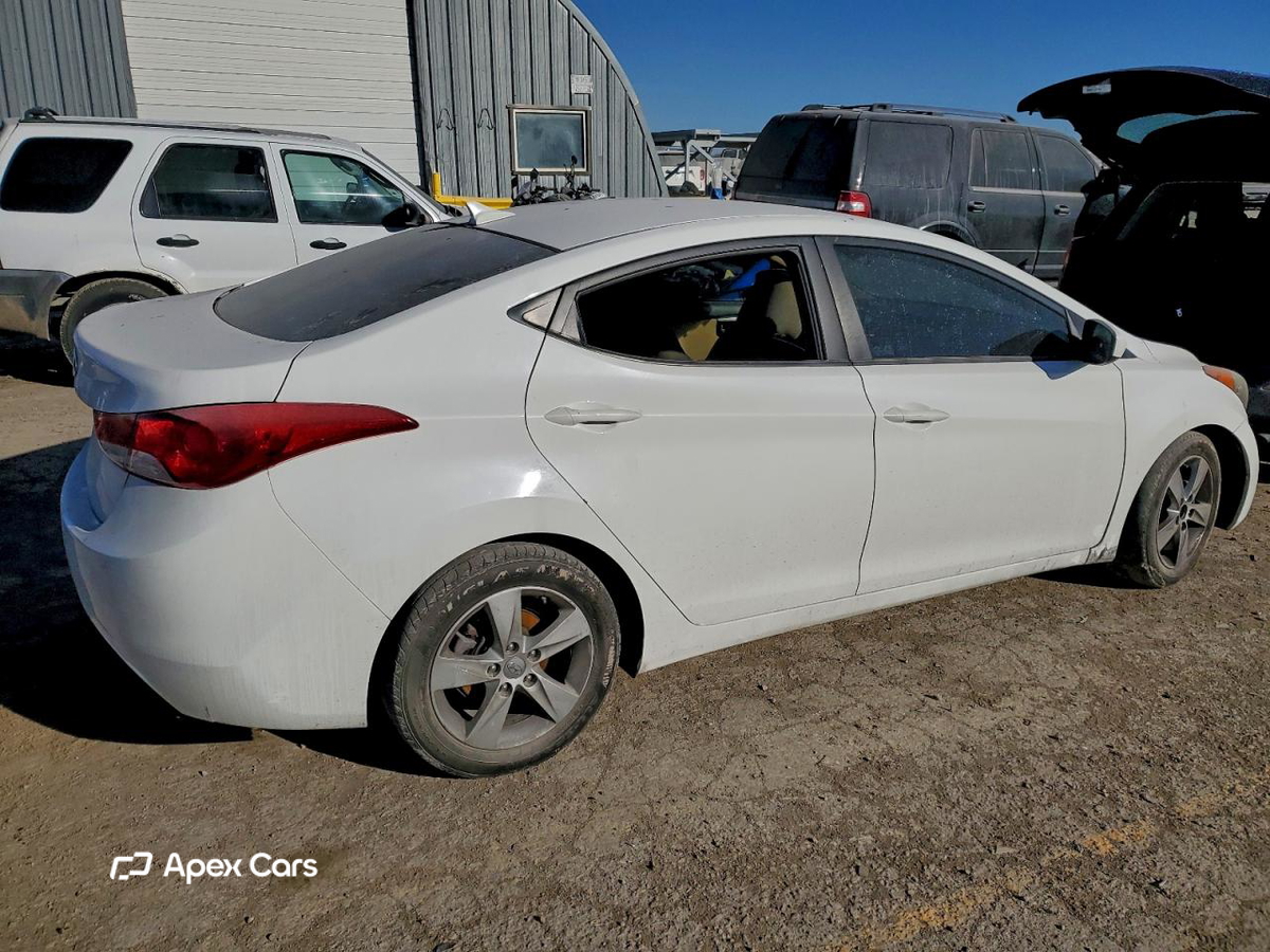 Hyundai Elantra 2013