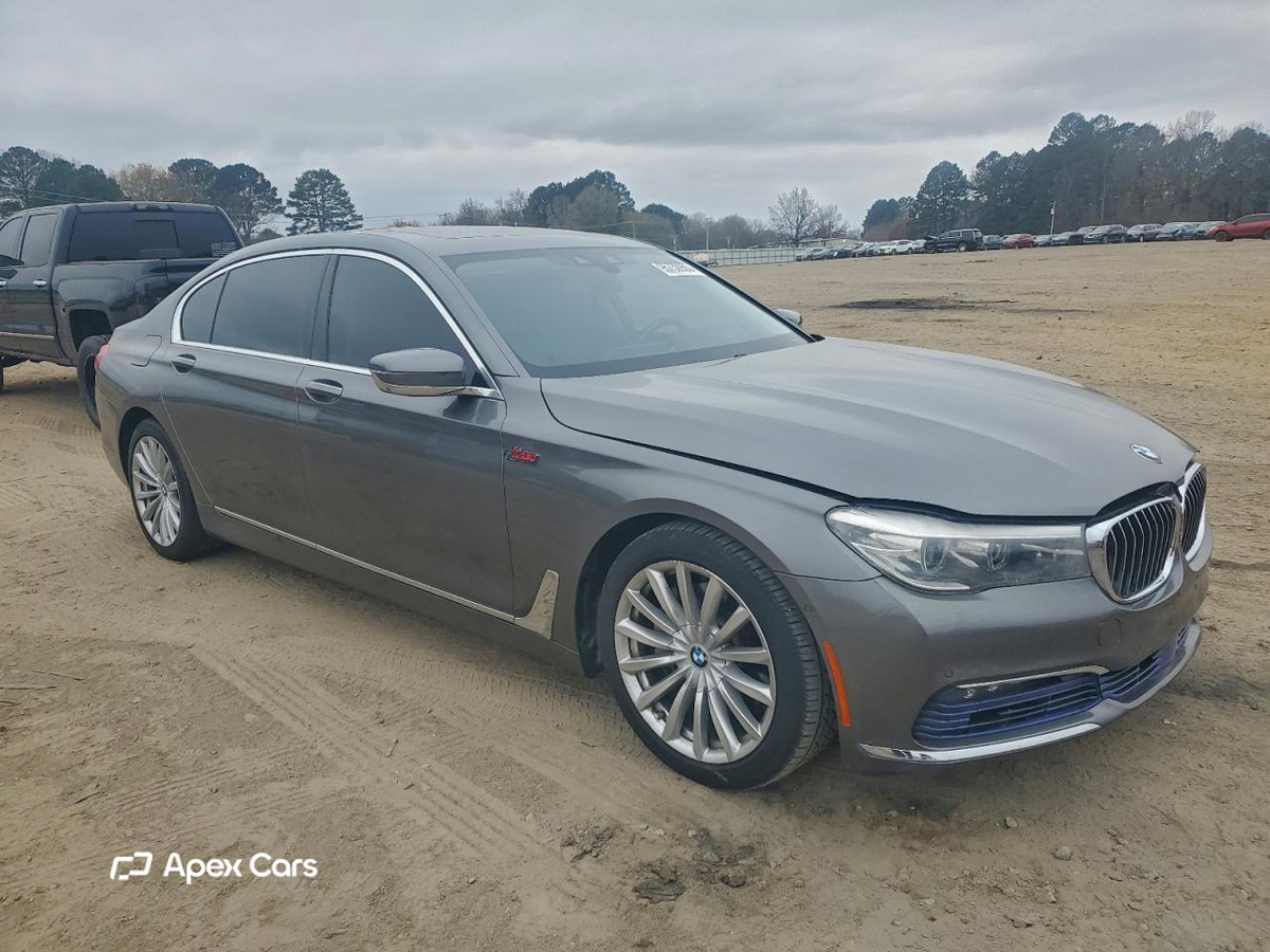 BMW Series 7 2016