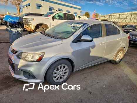 Chevrolet Sonic 2017 - Image 1 of 12