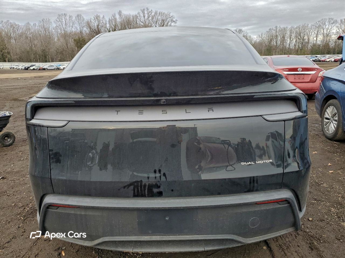 Tesla Model Y 2026