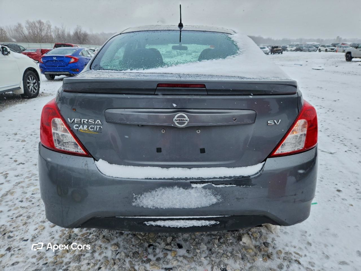Nissan Versa 2019