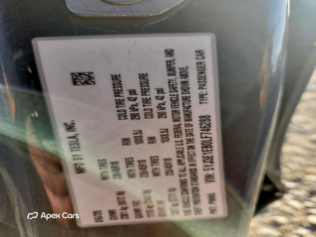 Tesla Model 3 2020