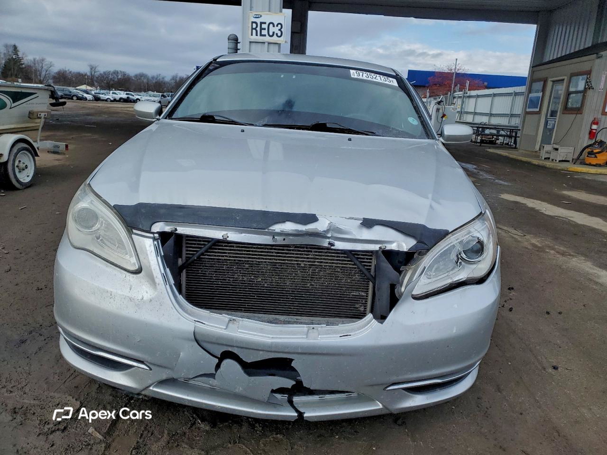 Chrysler 200 2012