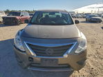 Nissan Versa 2015