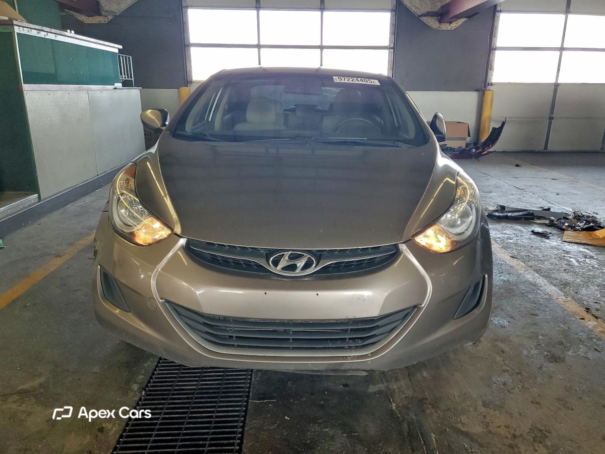 Hyundai Elantra 2011