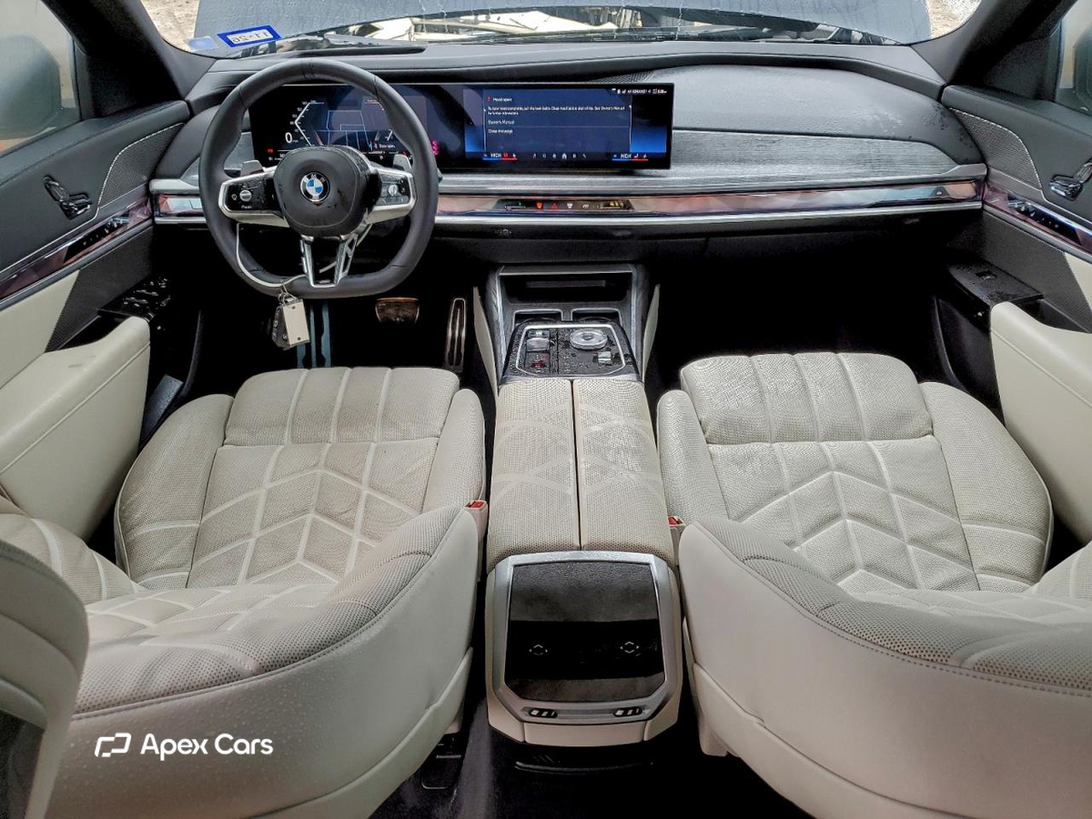 BMW Series 7 2024