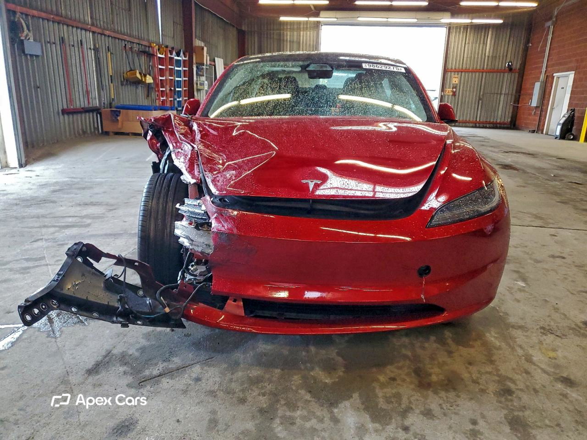 Tesla Model 3 2024