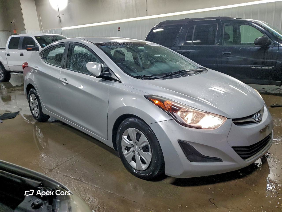 Hyundai Elantra 2016