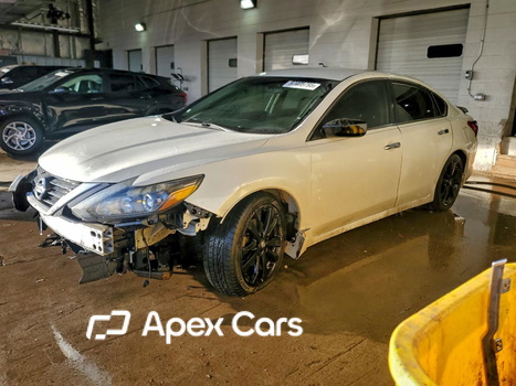 Nissan Altima 2017 - Zdjęcie 1 z 14