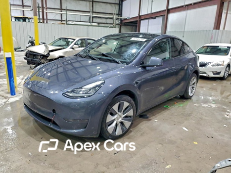 Tesla Model Y 2023 - Image 1 of 13