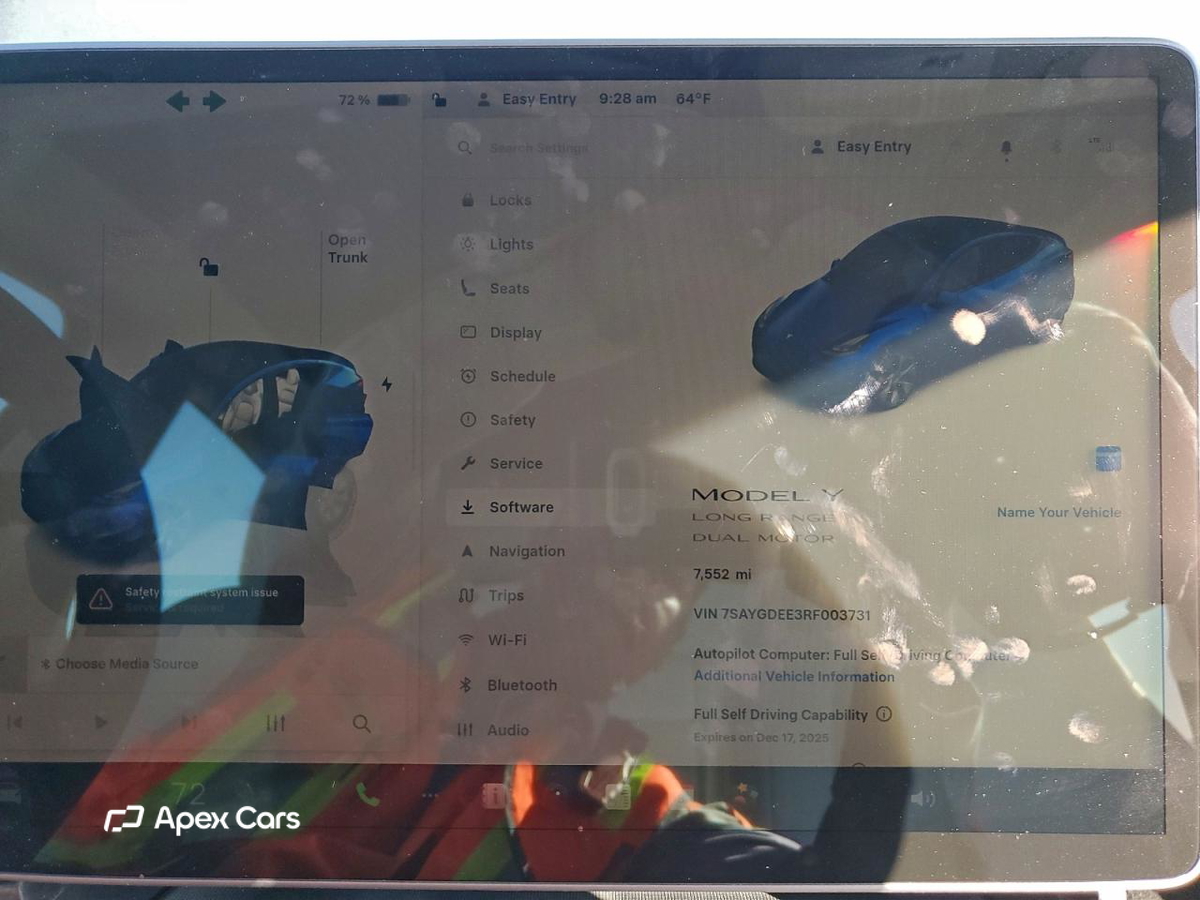 Tesla Model Y 2024
