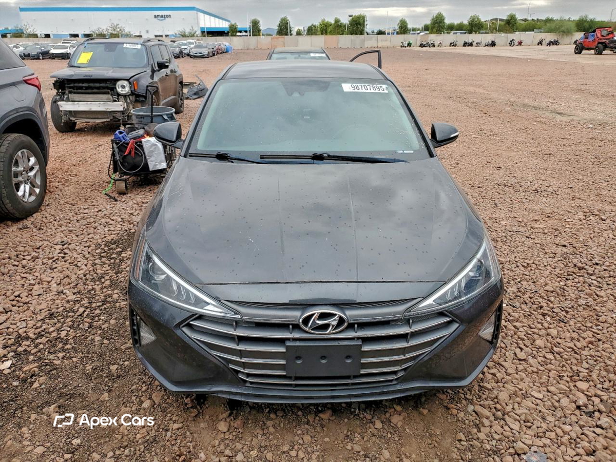 Hyundai Elantra 2020