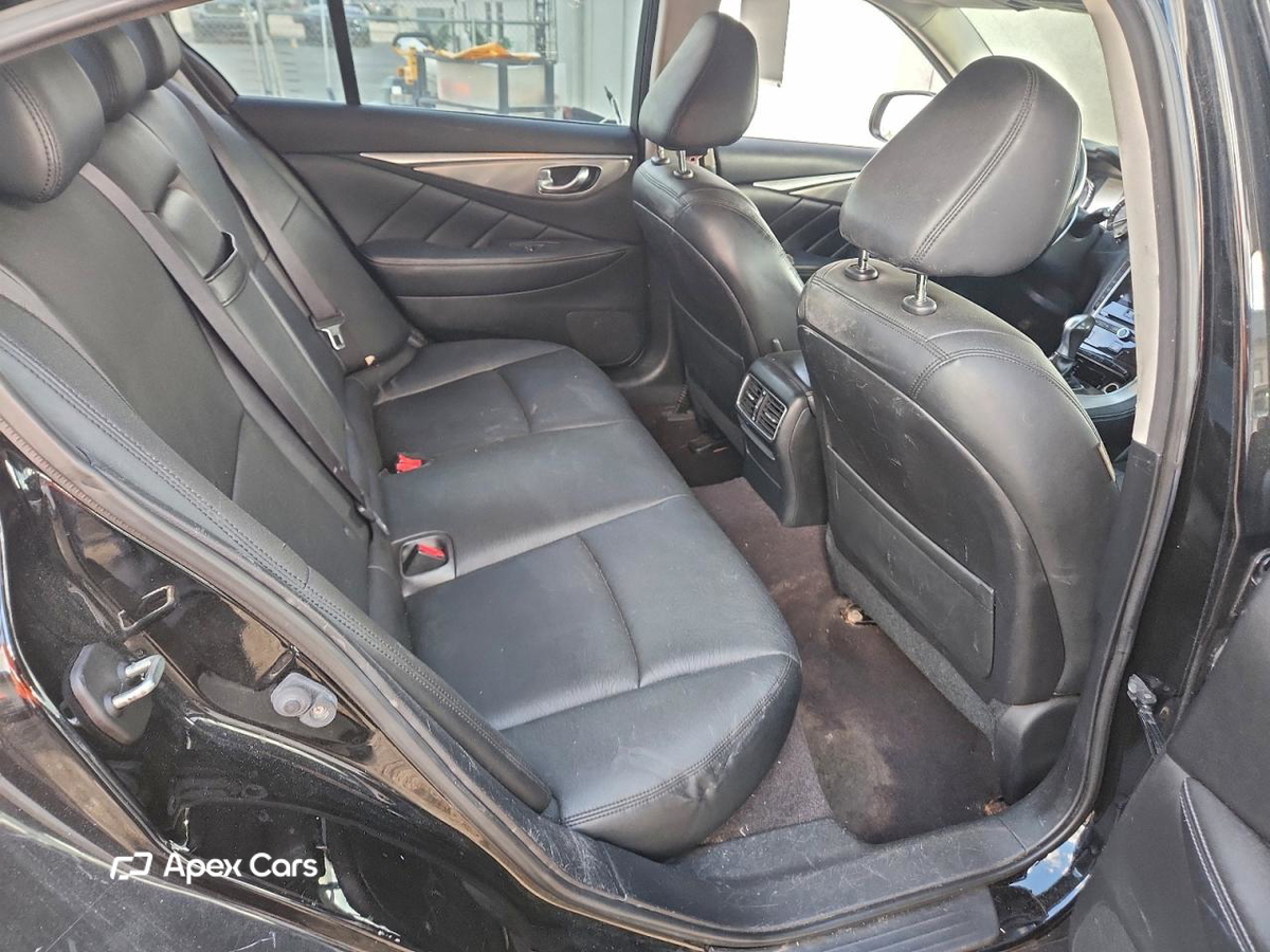 Infiniti Q50 2015