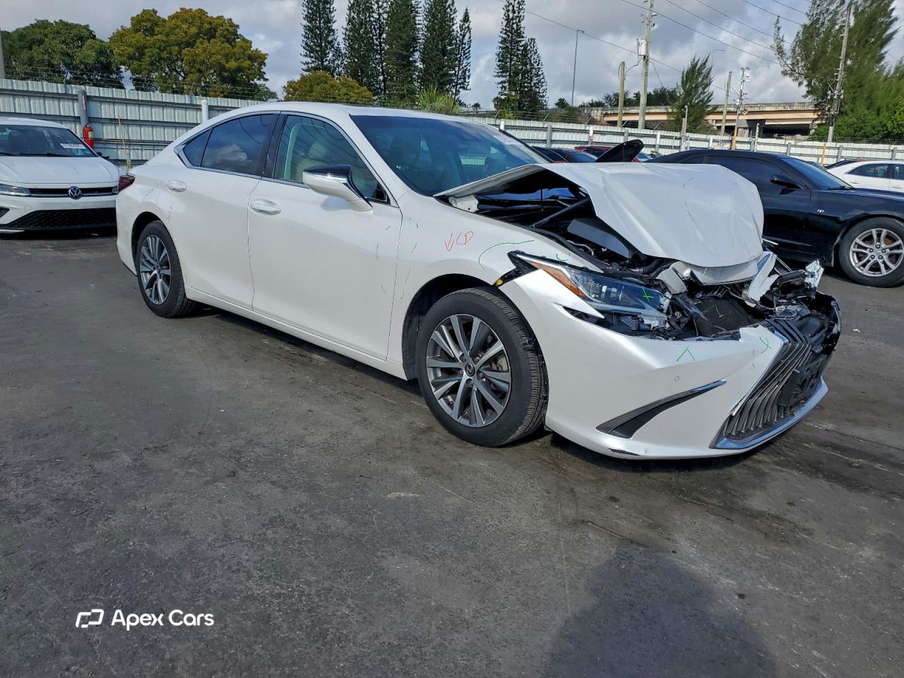Lexus ES 2020