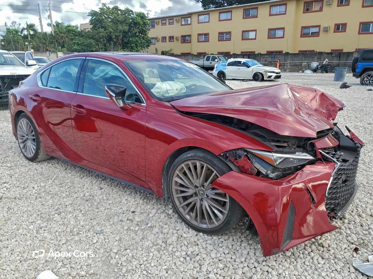 Lexus IS 2024