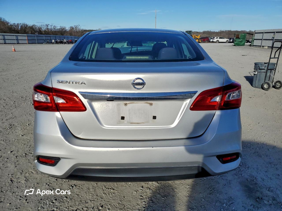 Nissan Sentra 2018