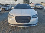 Chrysler 300 2019