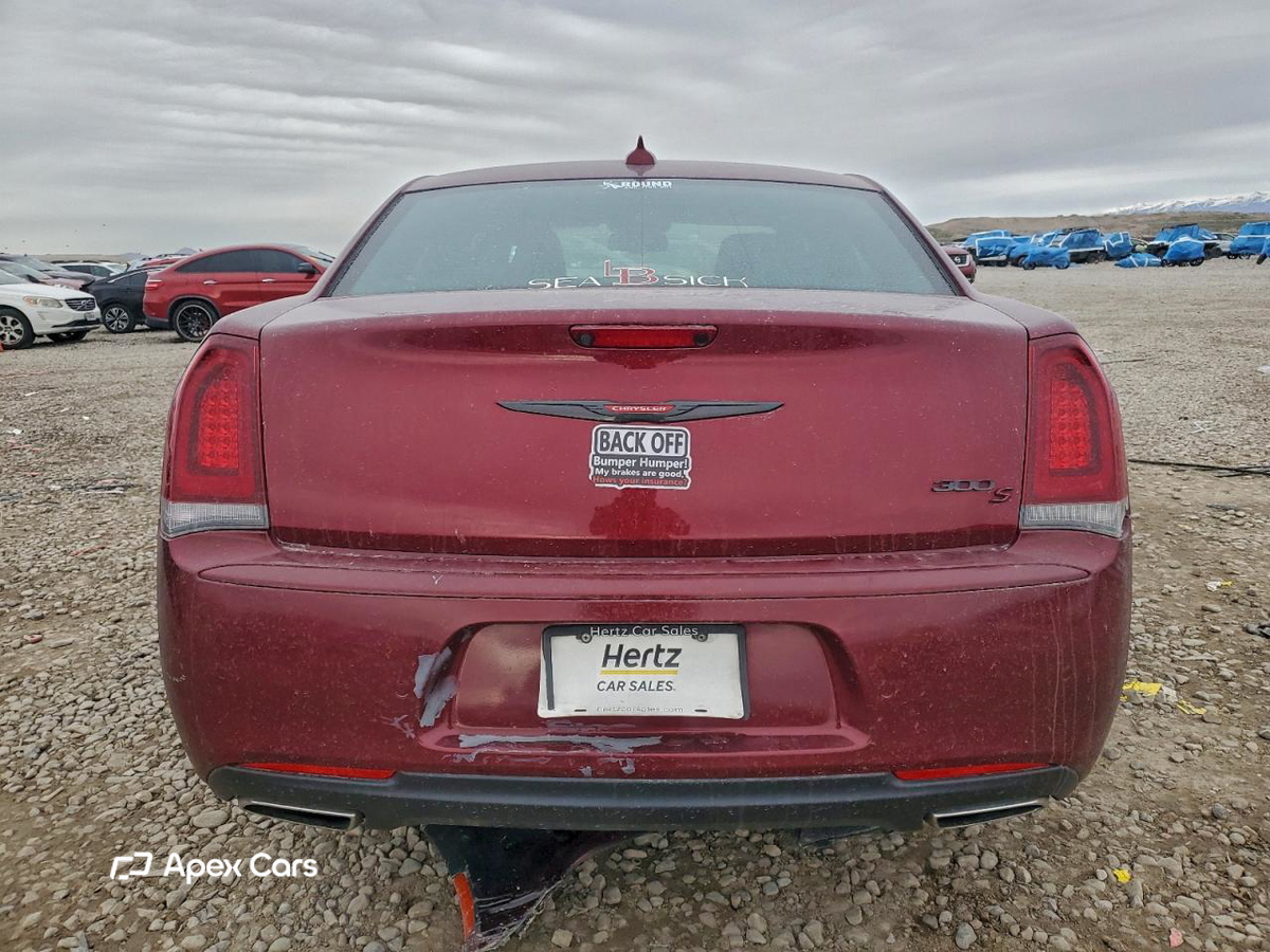 Chrysler 300 2021