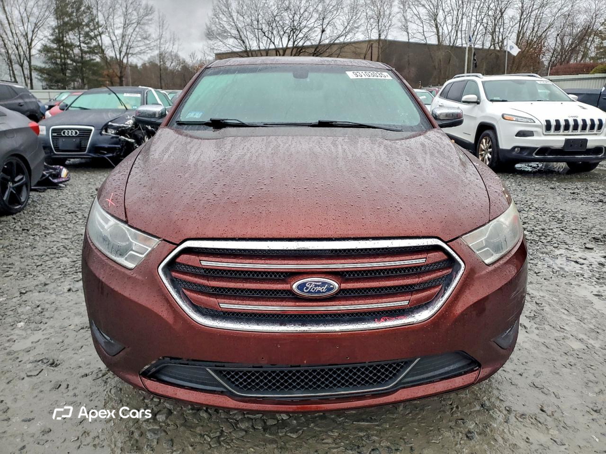 Ford Taurus 2015