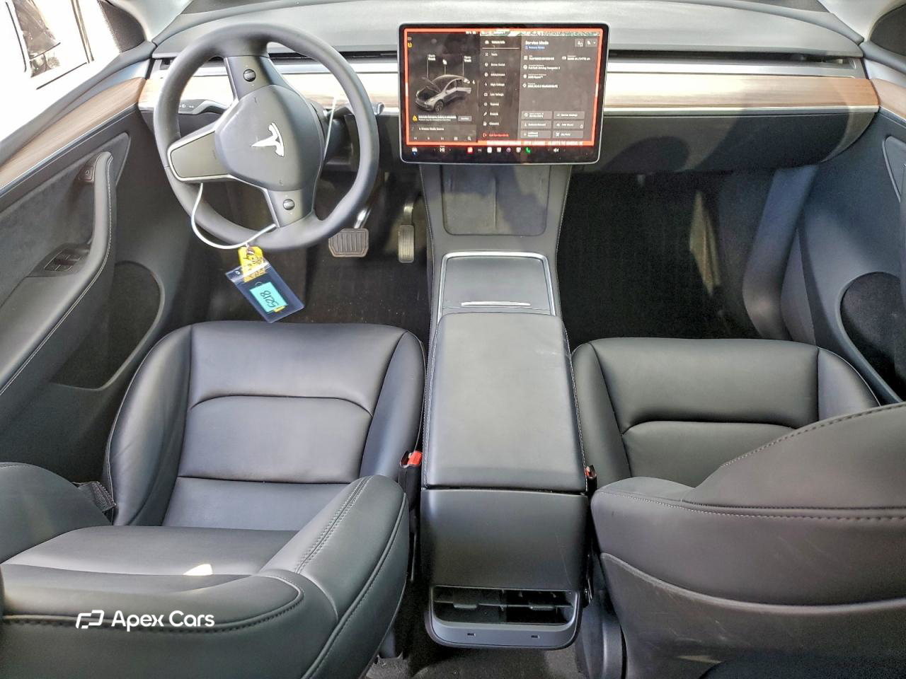 Tesla Model Y 2025