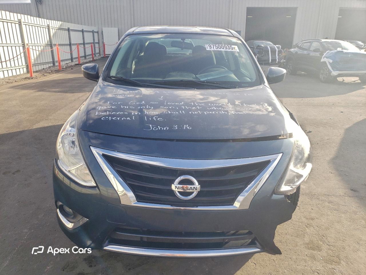 Nissan Versa 2017