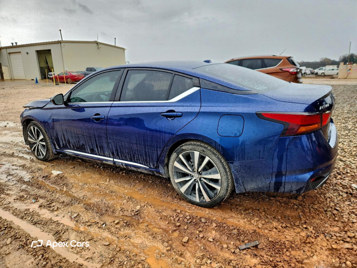 Nissan Altima 2020