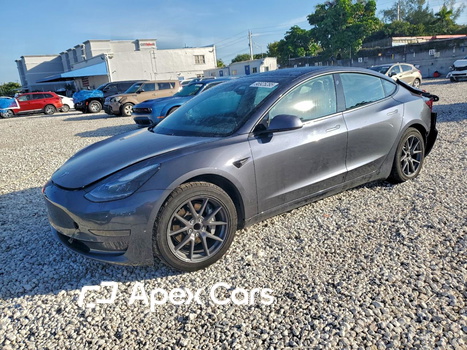 Tesla Model 3 2021 - Image 1 of 13