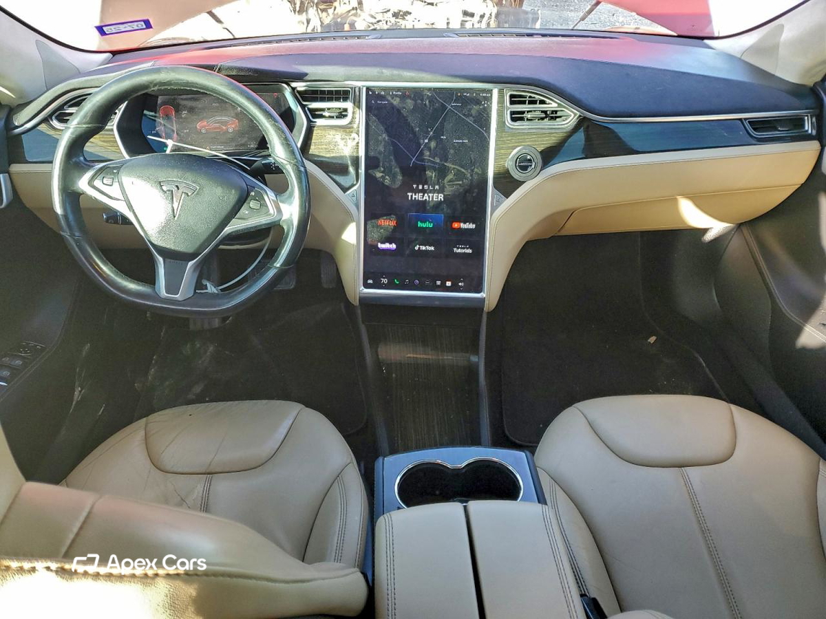 Tesla Model S 2015