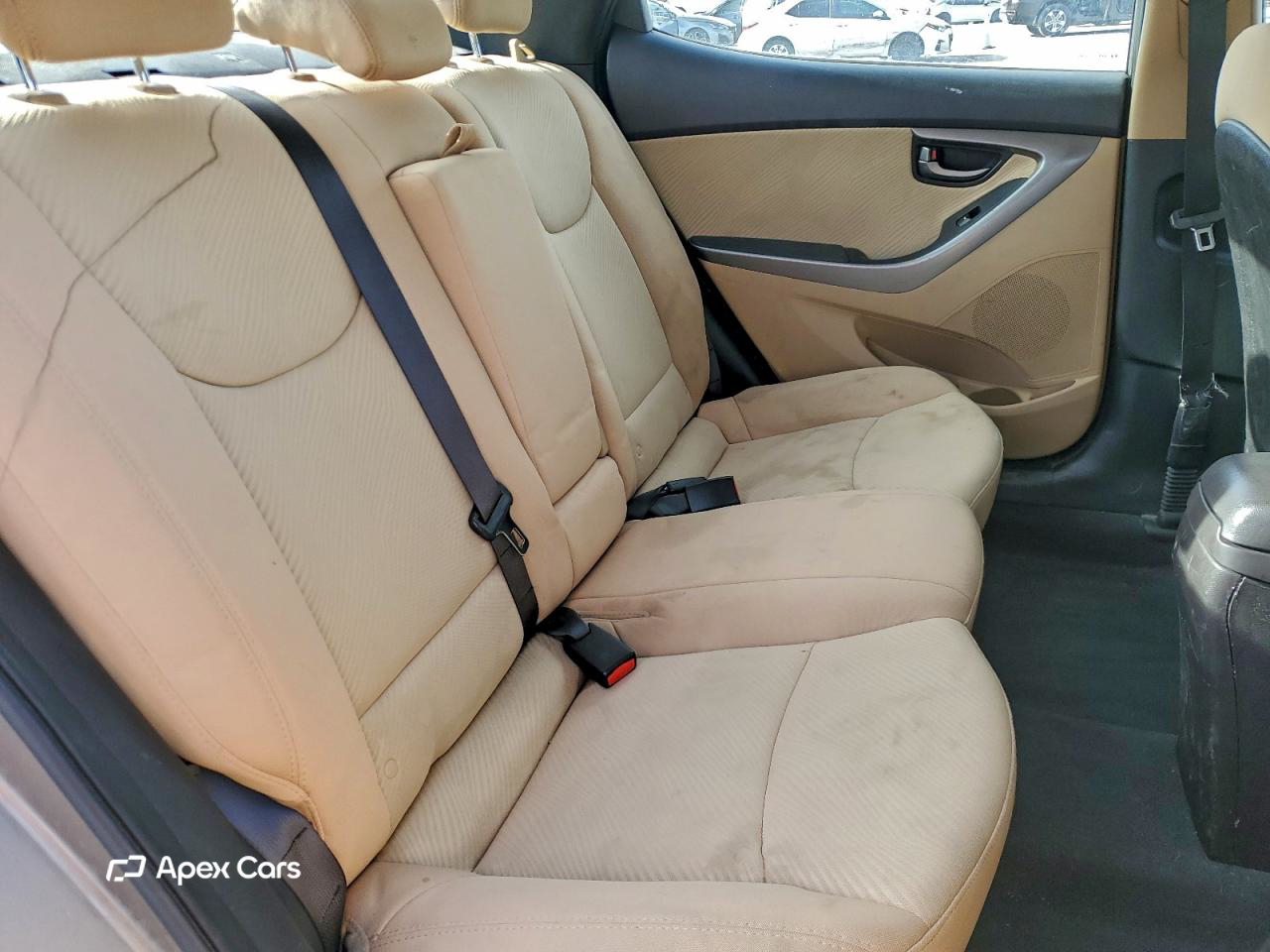 Hyundai Elantra 2013
