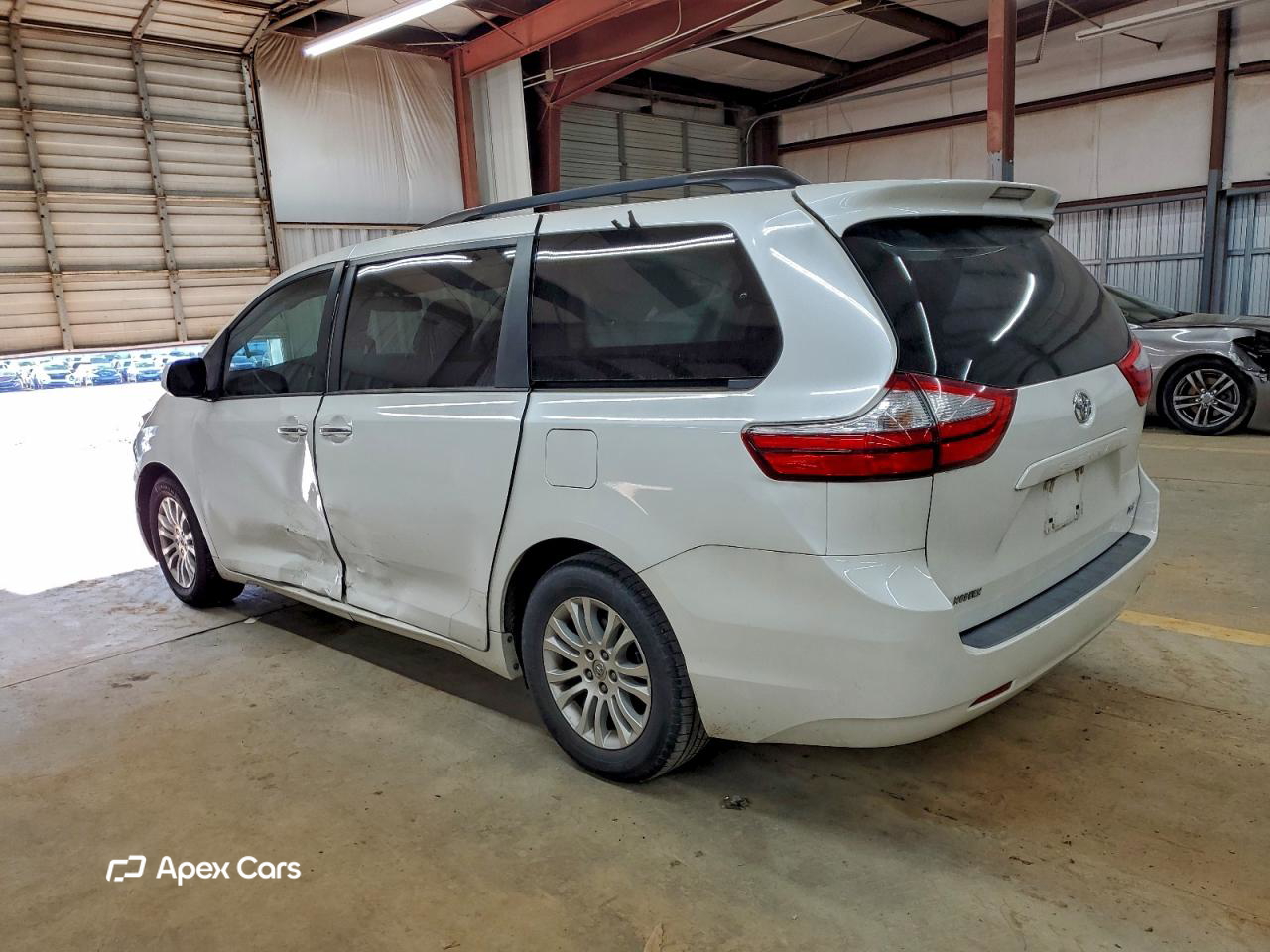 Toyota Sienna 2016