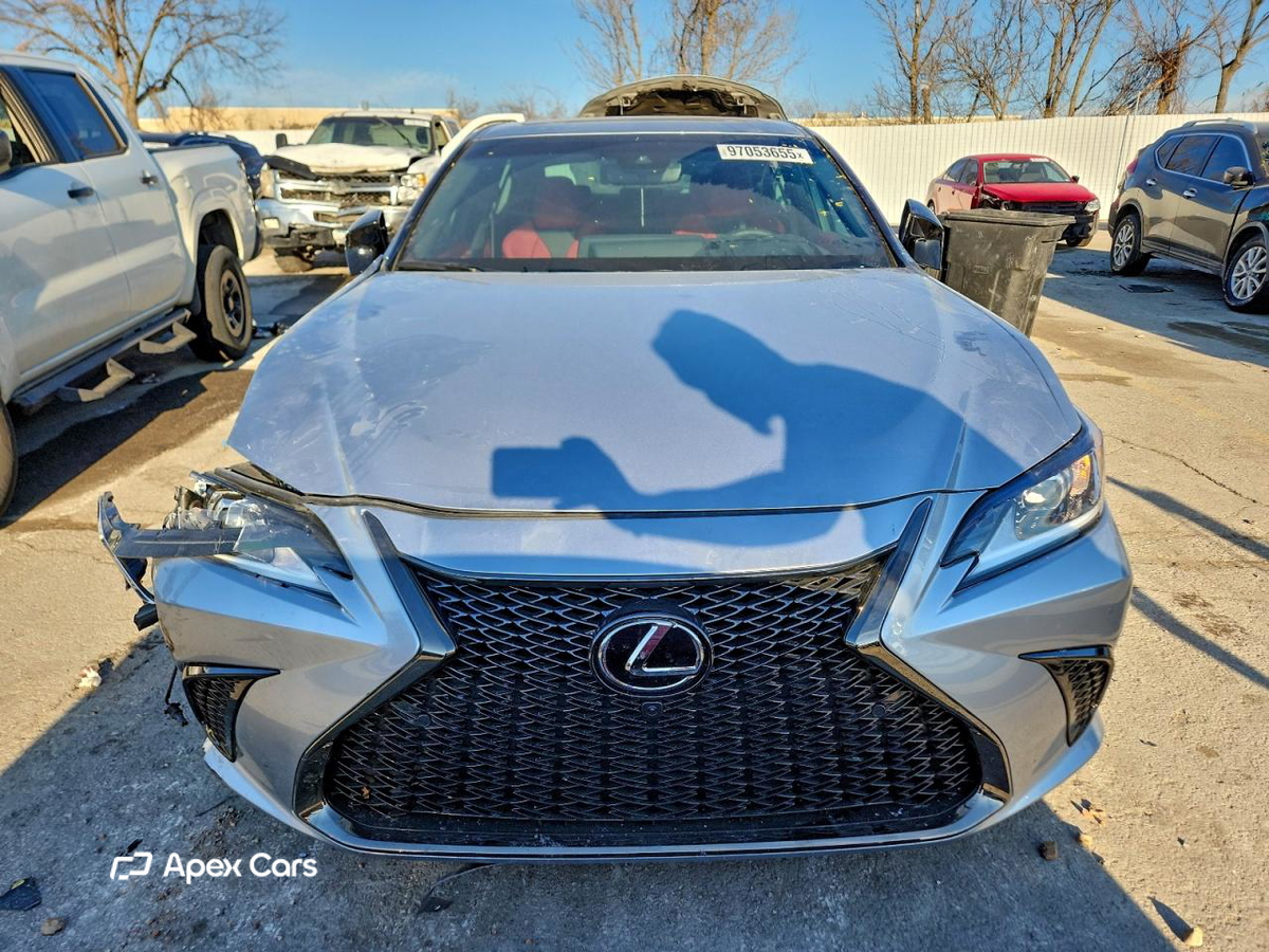 Lexus ES 2025