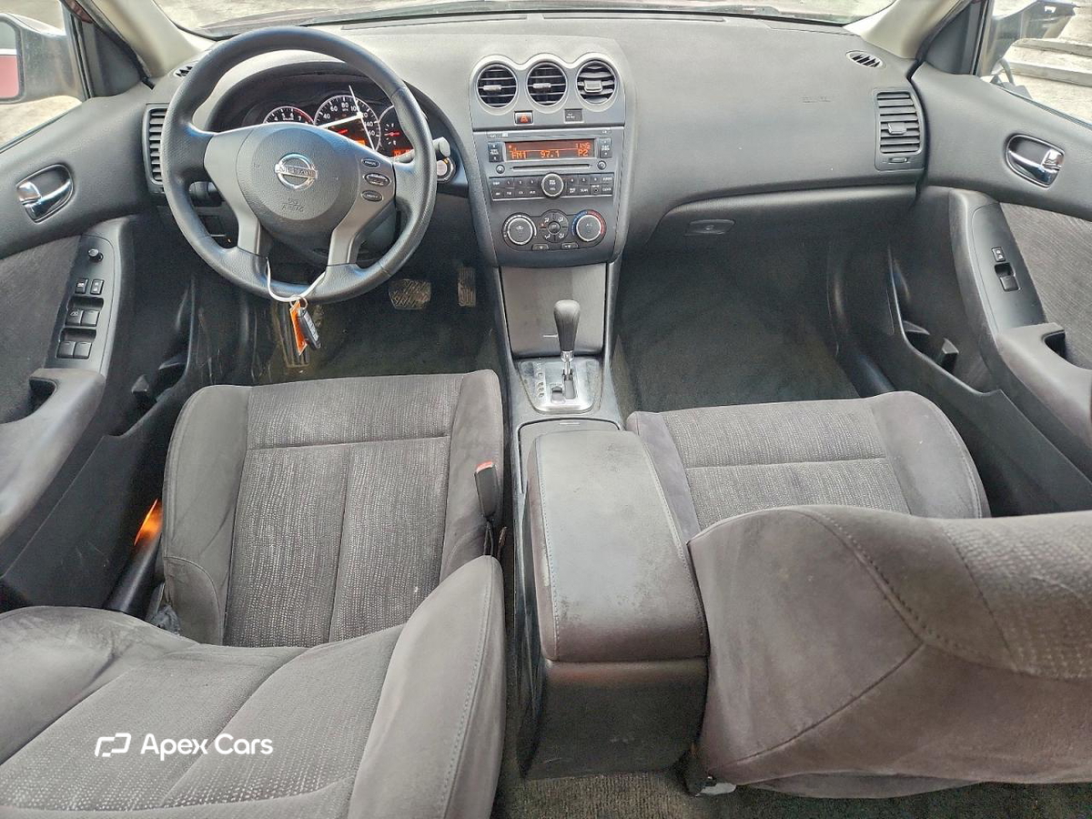 Nissan Altima 2012