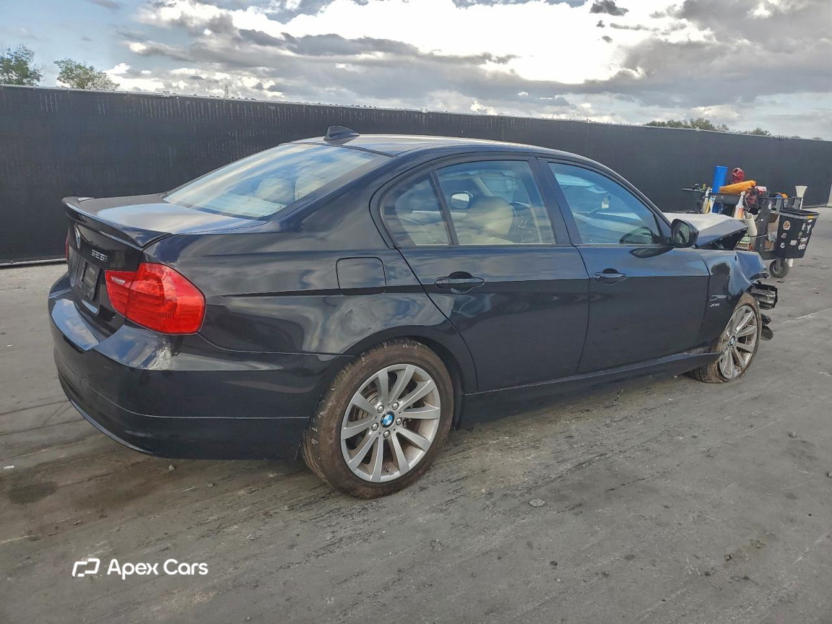 BMW Series 3 2011