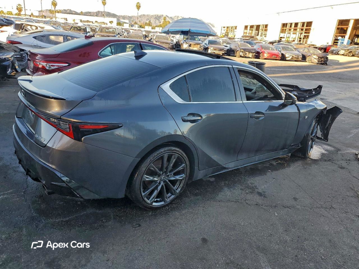 Lexus IS 2023