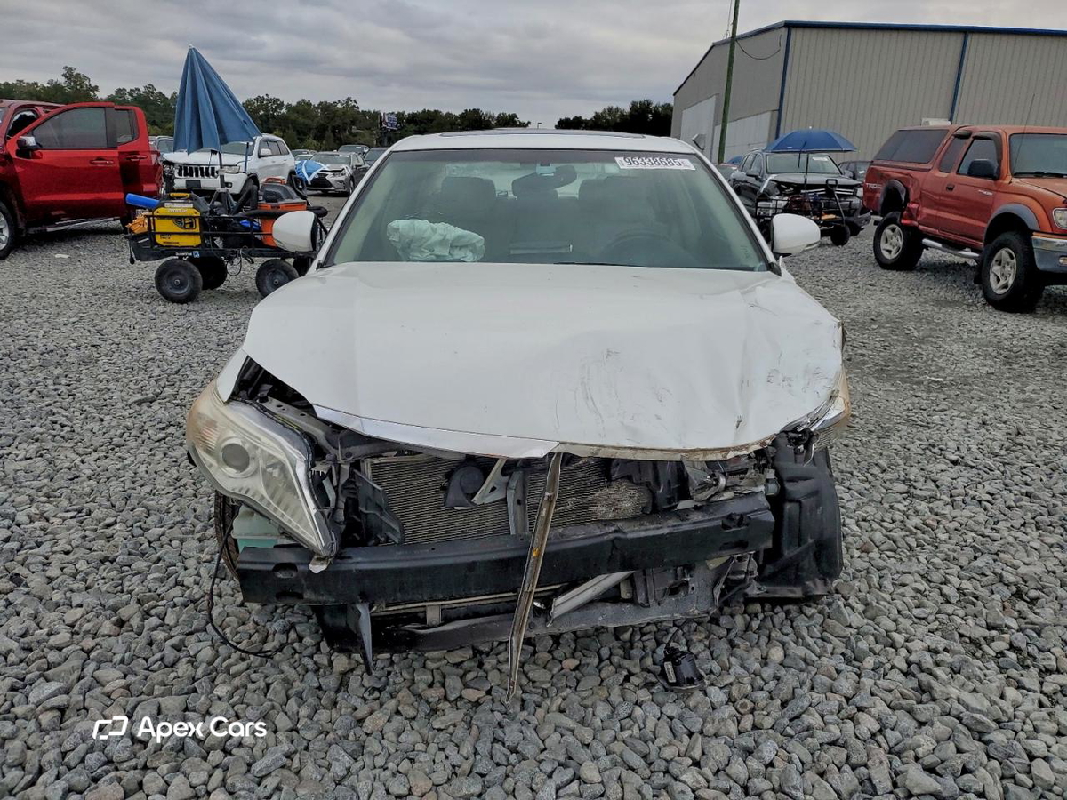 Toyota Avalon 2012