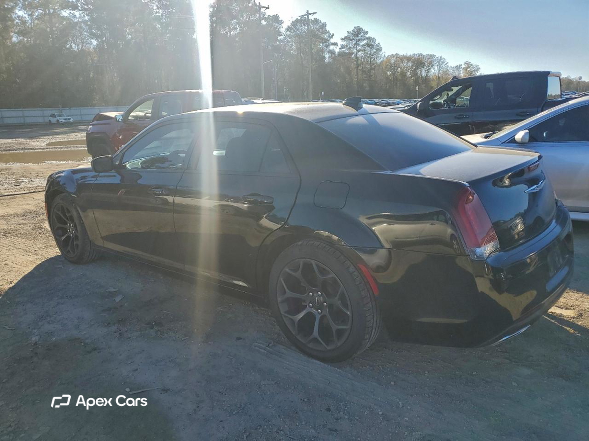 Chrysler 300 2019
