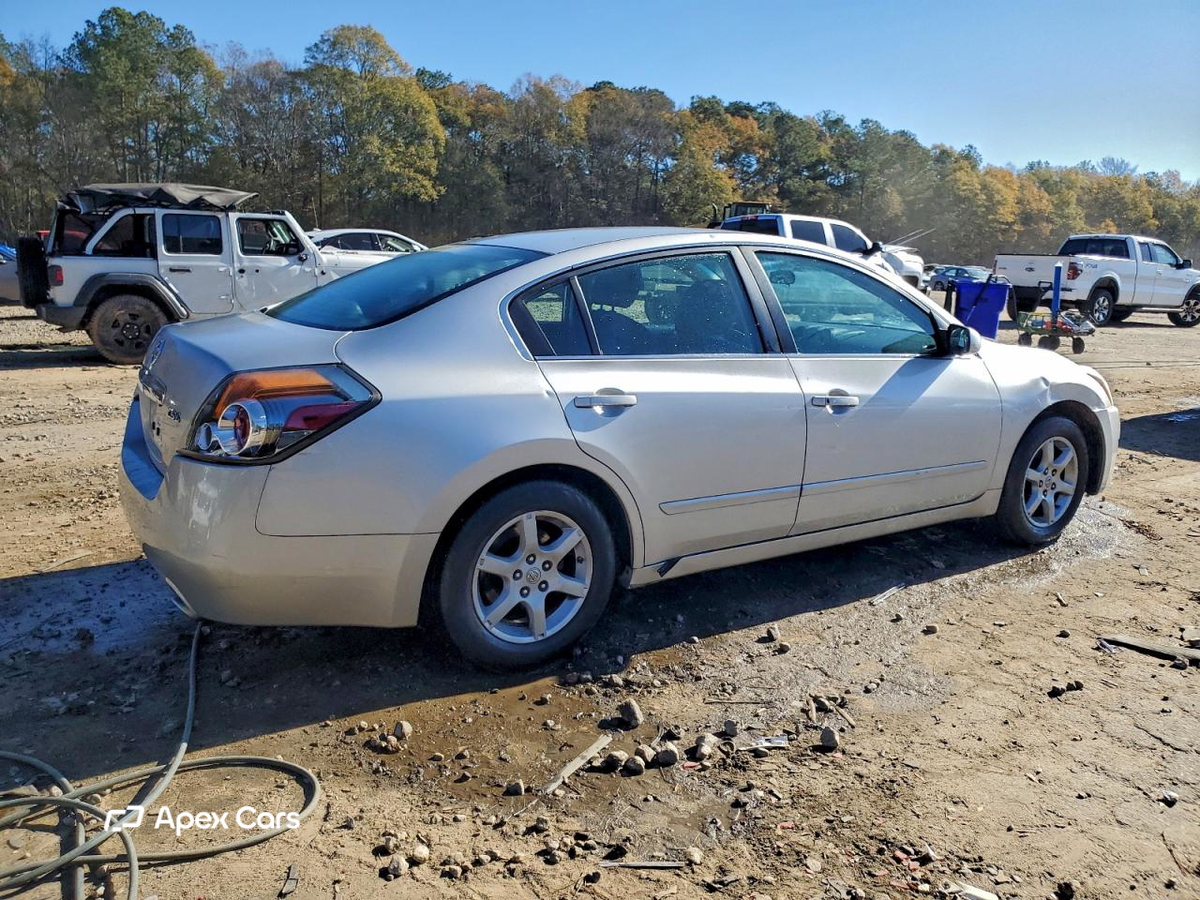 Nissan Altima 2011